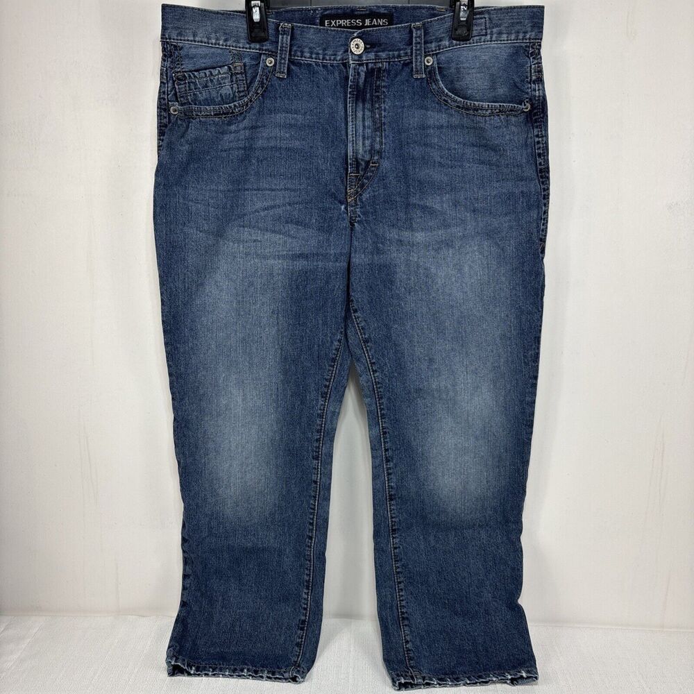 Express Jeans Men's Size 38x30‎ Blake Loose Fit Straight Leg Medium Wash Jeans
